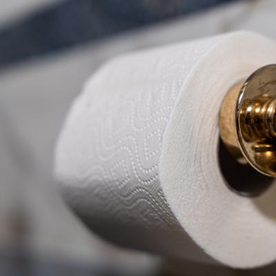 CARTA IGIENICA E VELINE